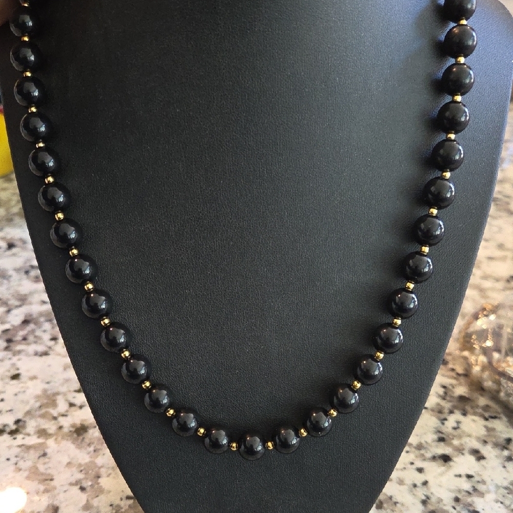 Source Unknown Black and Gold Beaded Necklace